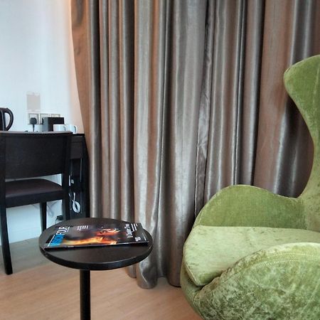 Centrestage Pj By Homebrickz Petaling Jaya Bagian luar foto