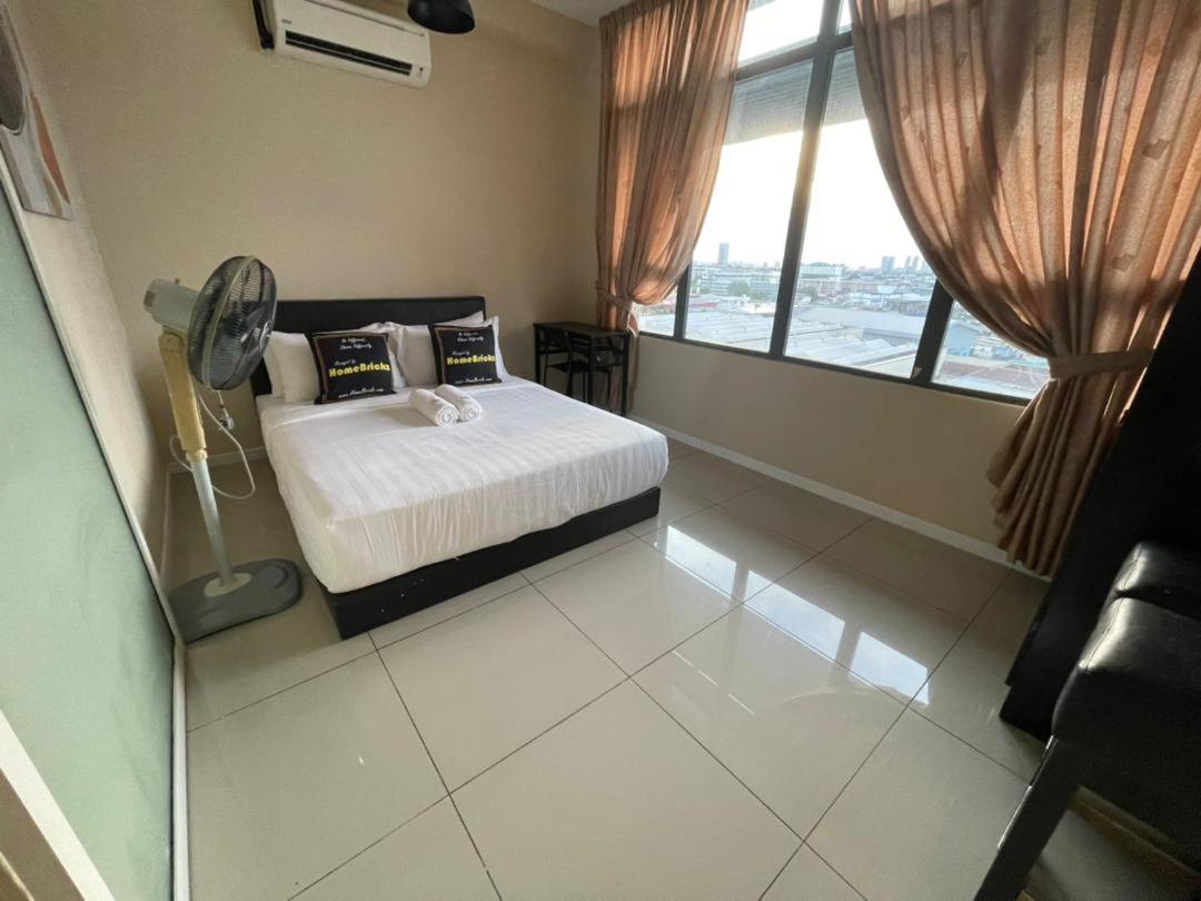 Centrestage Pj By Homebrickz Petaling Jaya Bagian luar foto